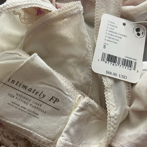 NWT Free People Spring Soiree Printed Bodysuit - S - Picture 4 of 4